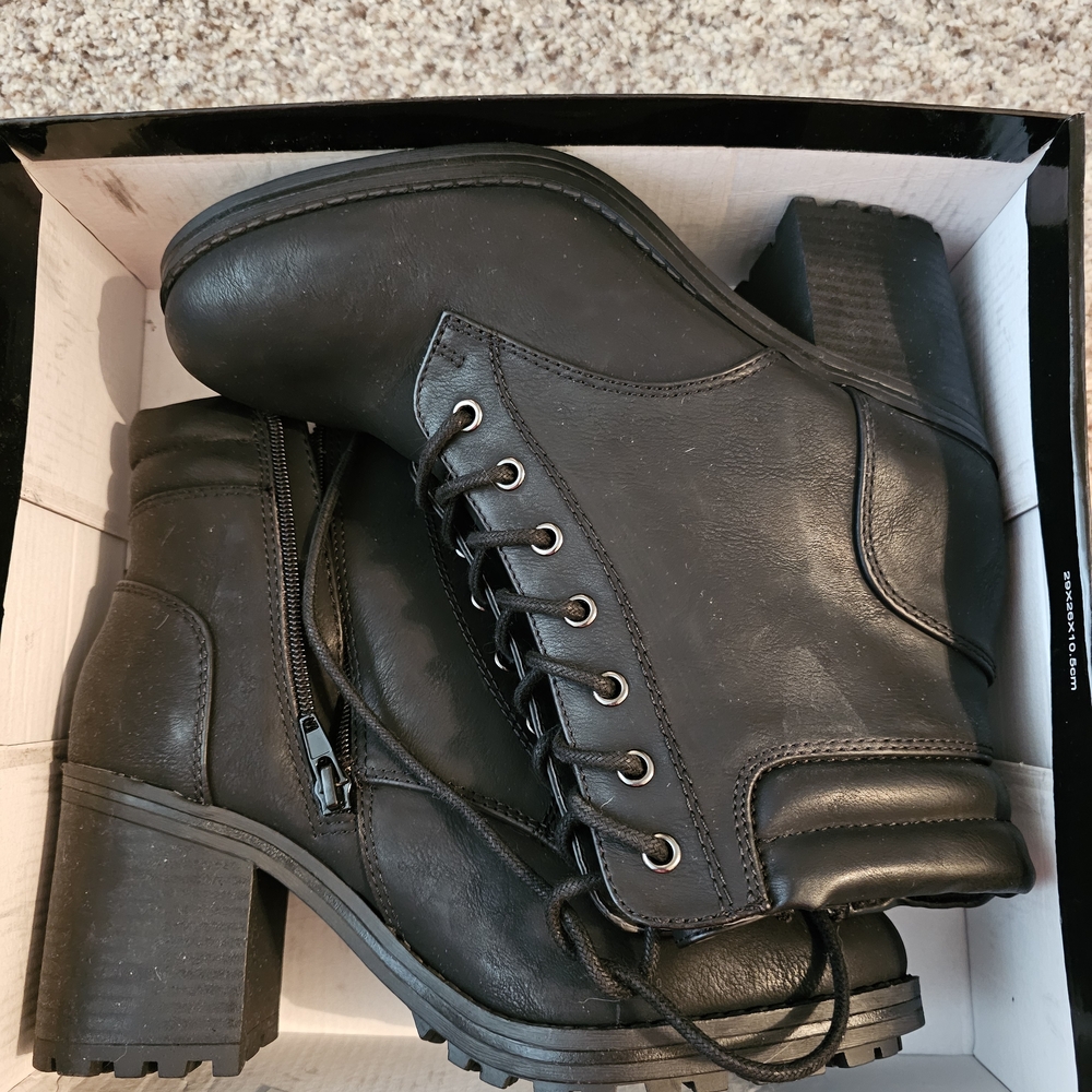 R2 Black Lace Up Ankle Boots